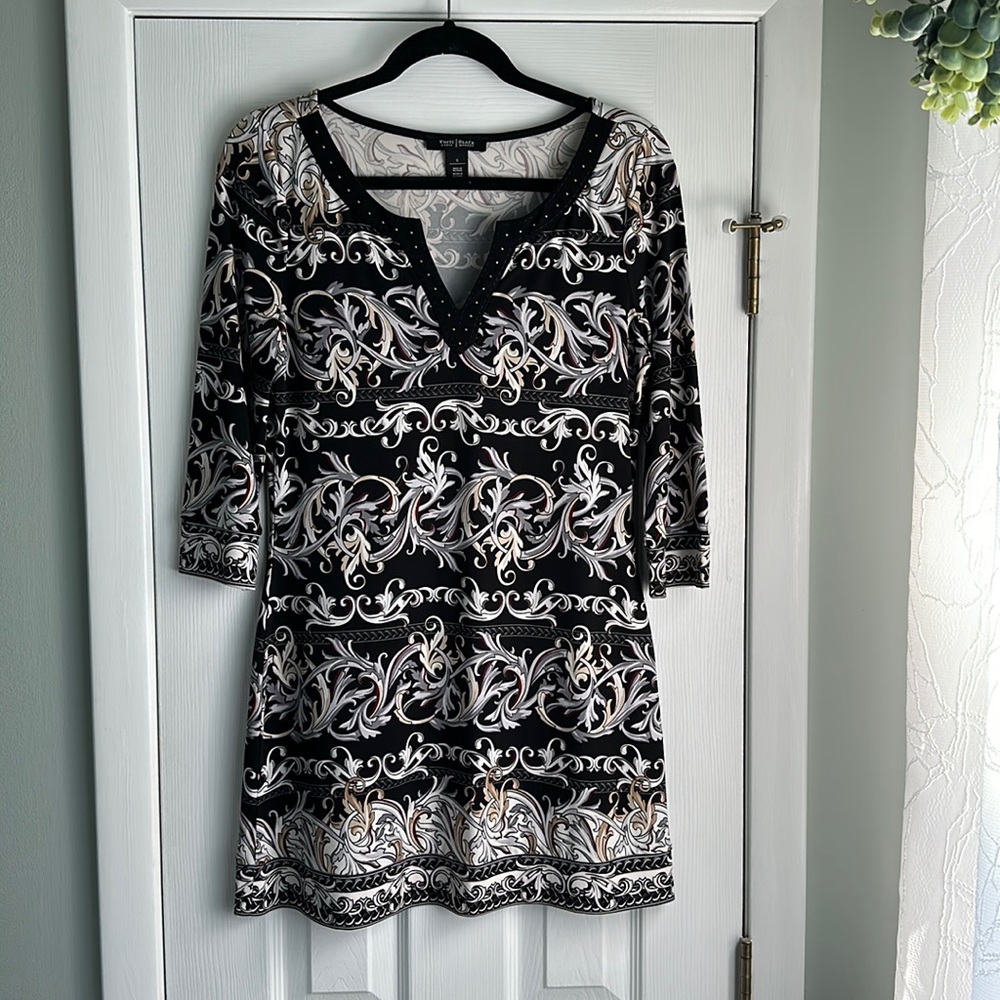 White House, Black market tunic